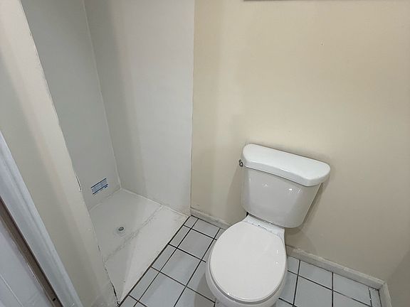 4th image of 1013 Celina Ave #8