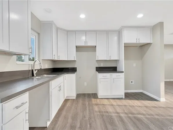 11044 Kiowa Rd, Apple Valley, CA 92308