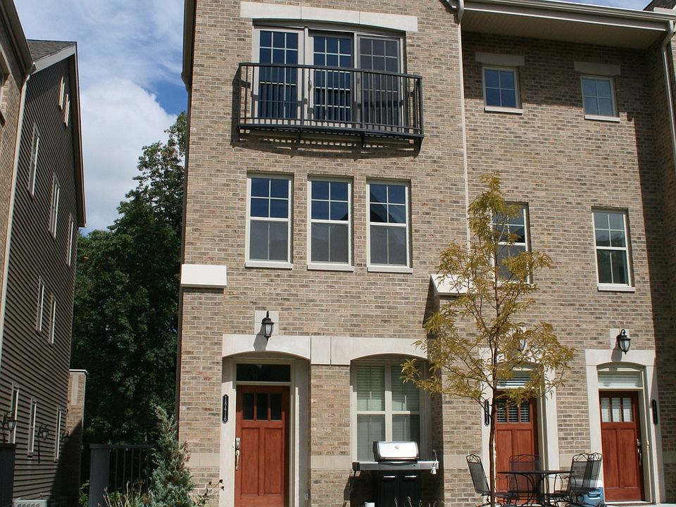 1st image of 54608 Twyckenham Dr #2