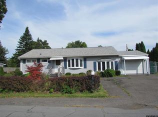 9 David Dr, Cohoes, NY 12047