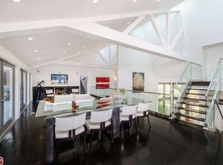 9653 Oak Pass Rd, Beverly Hills, CA 90210