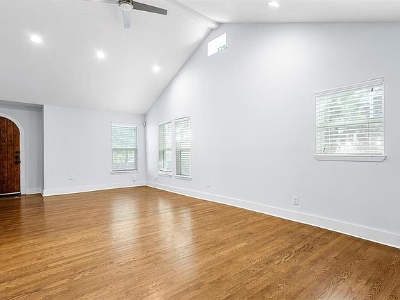 4th image of 2814 Oak Springs Dr #A