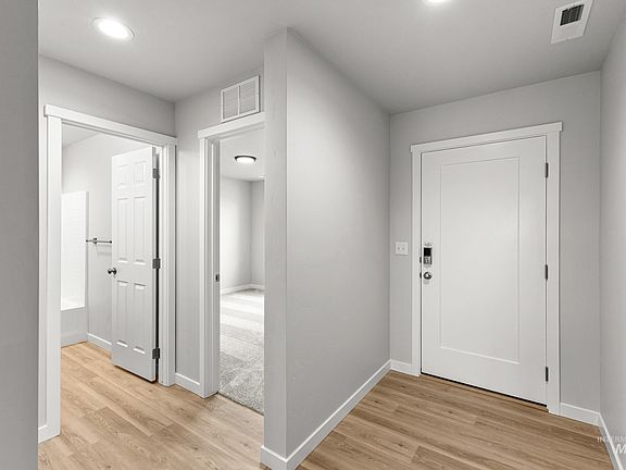 2nd image of 7256 S Menzingers Ave