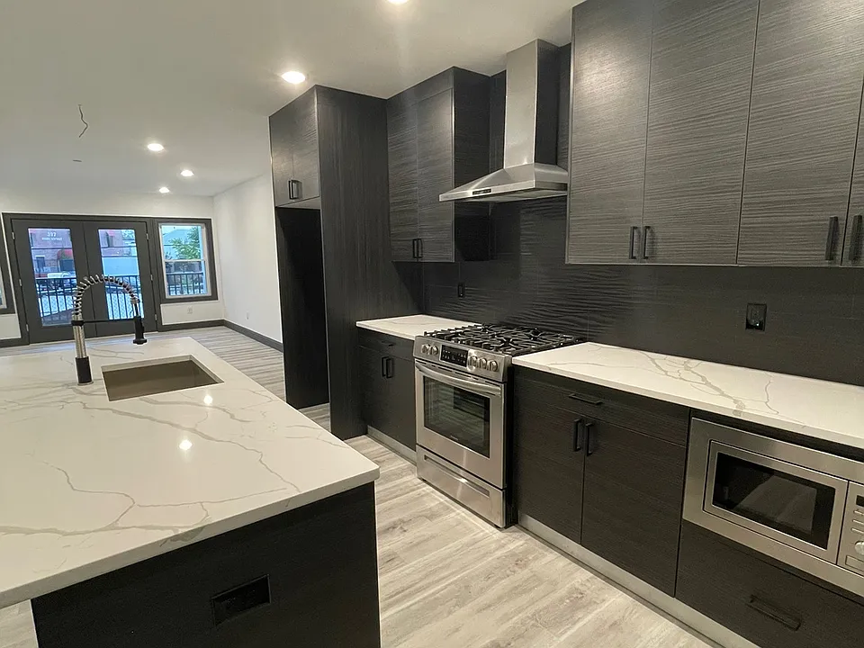 12 Montvale Ave #2