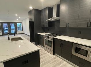 12 Montvale Ave #2, Woburn, MA 01801