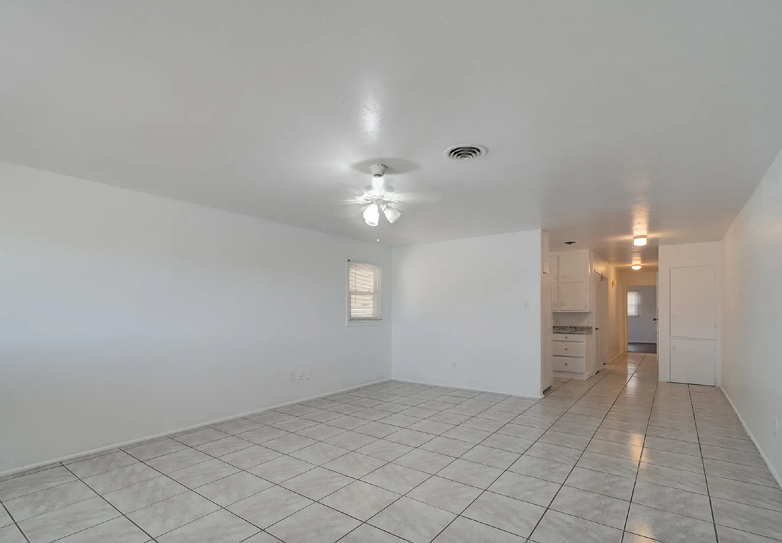 2 bed, 1.0 bath, 1073 sqft, $950 — Photo 4