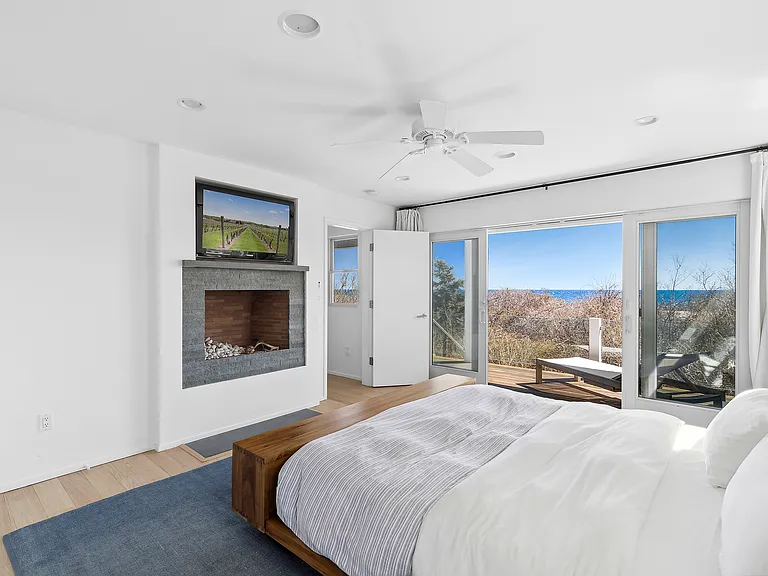 80 Seaside Ave — Photo 7