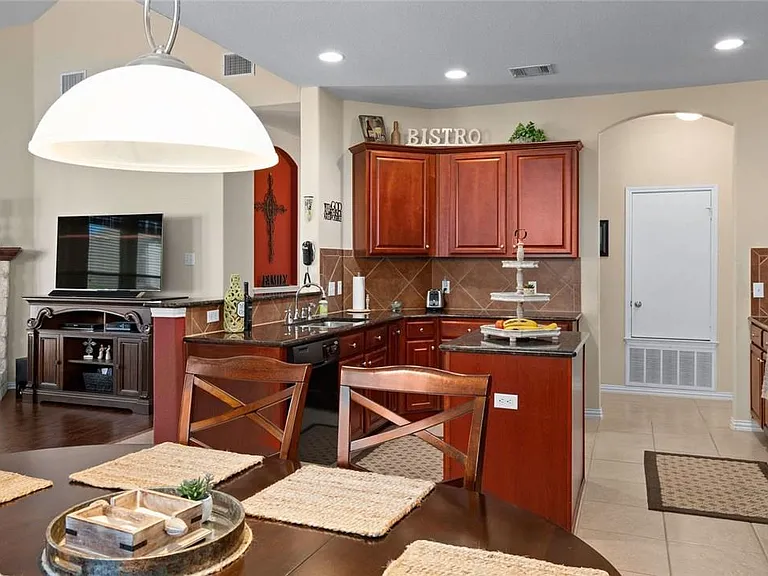 153 Crizer Ct — Photo 6