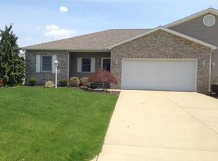 1167 Ridge Lake Dr, Mineral Ridge, OH 44440