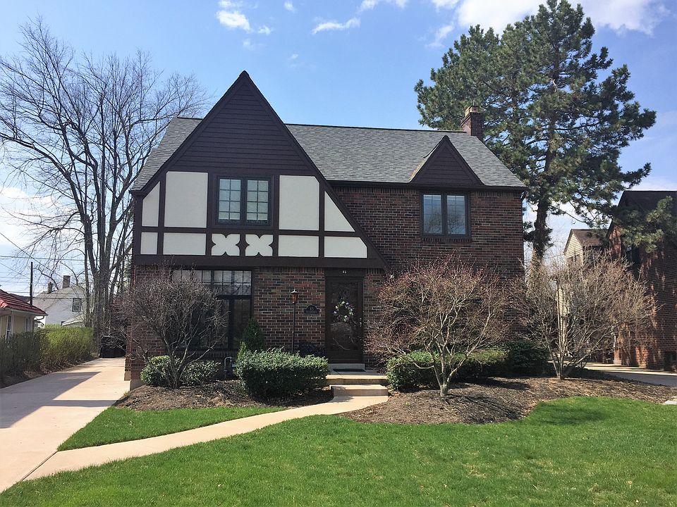 45 Deerhurst Park Blvd