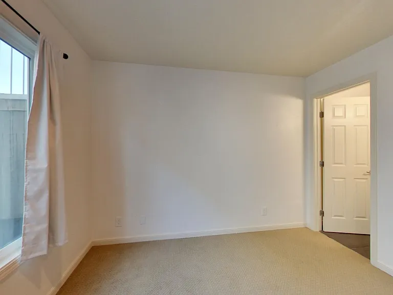 205 Collins St #5 — Photo 16