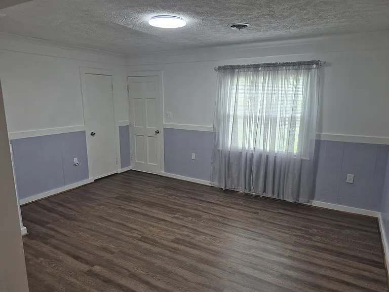 10817 Catharpin Rd — Photo 3