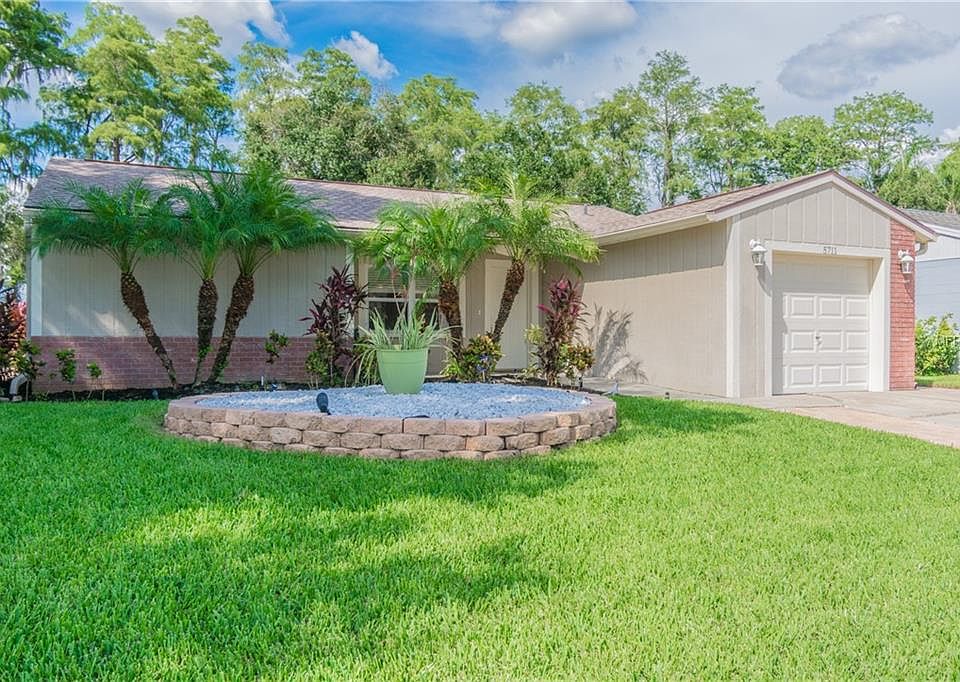 1st image of 5711 Carrollwood Meadows Dr