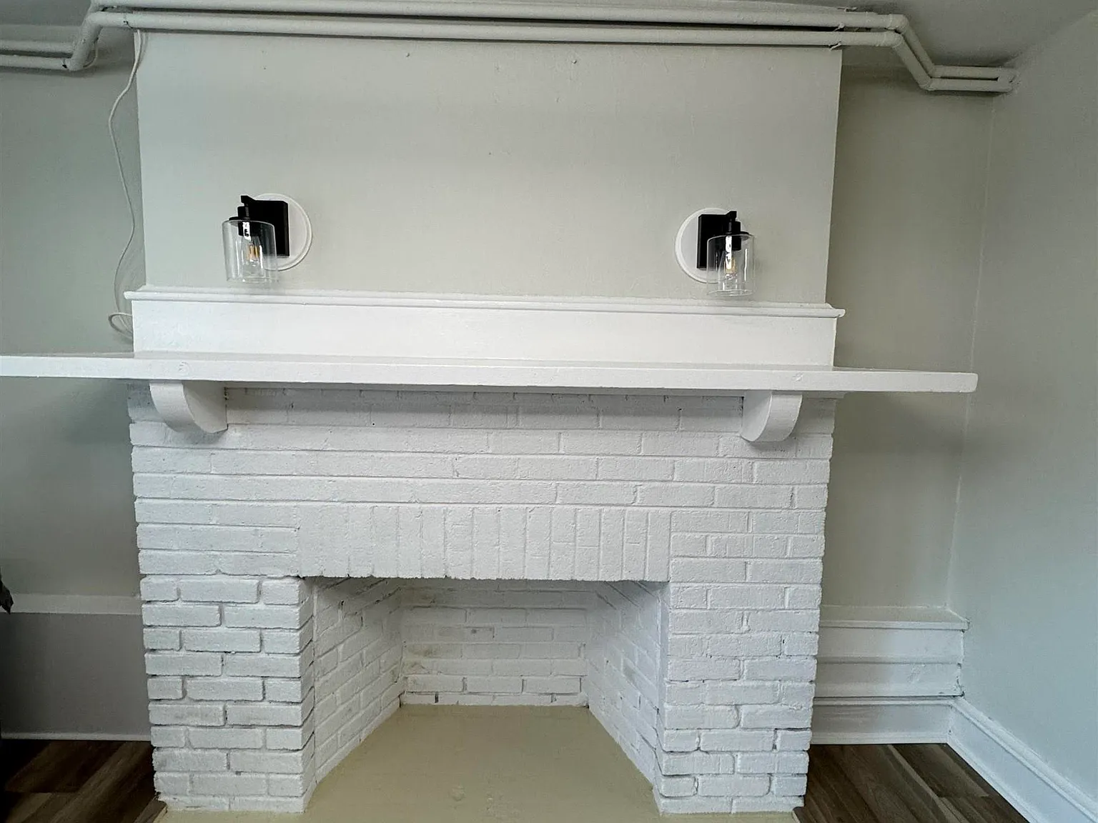 3 bed, 1.0 bath, $2,350 — Photo 4