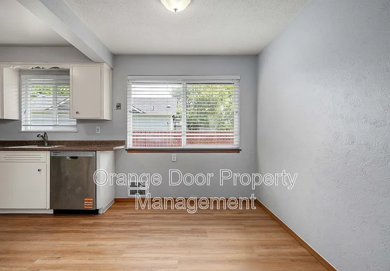 712 127th St S #1 — Photo 7
