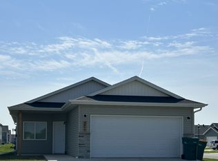 6898 68th St S, Horace, ND