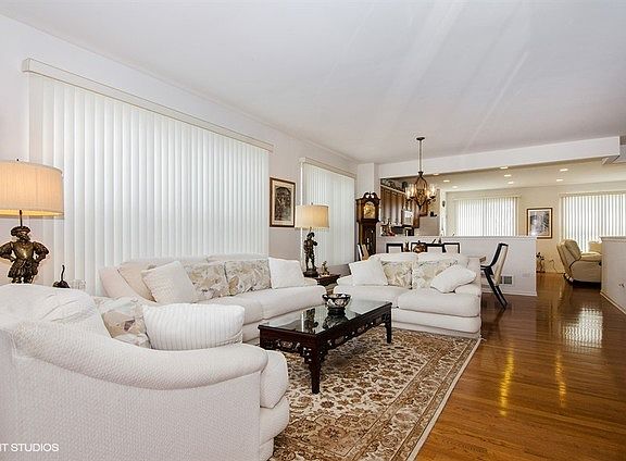 4th image of 13537 Wildwood Ln