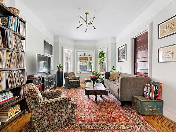 2nd image of 177 Winthrop St