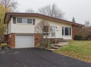 324 Mohawk Rd W, Hamilton, ON L9C1W3