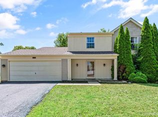 1985 Castle Pines Cir, Elgin, IL 60123