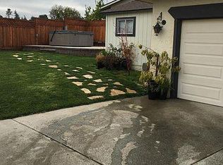 600 Donald Dr, Hollister, CA