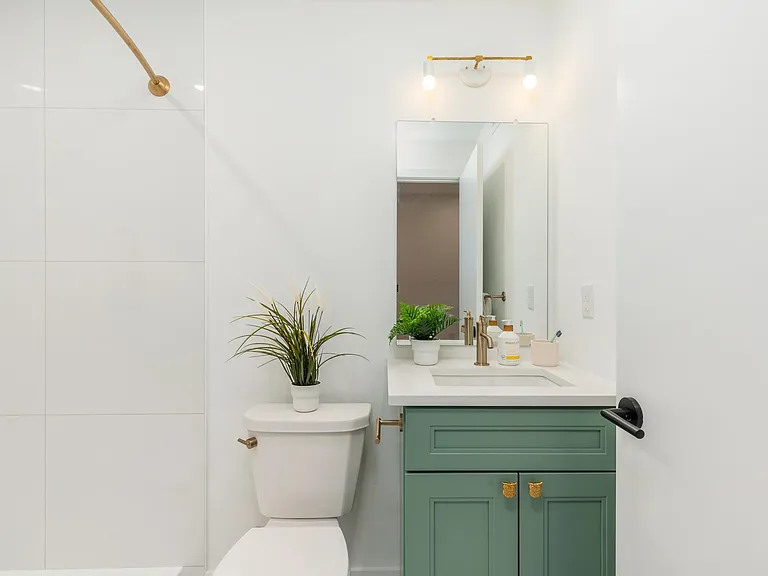 1627 Fontain St #PENTHOUSE — Photo 6