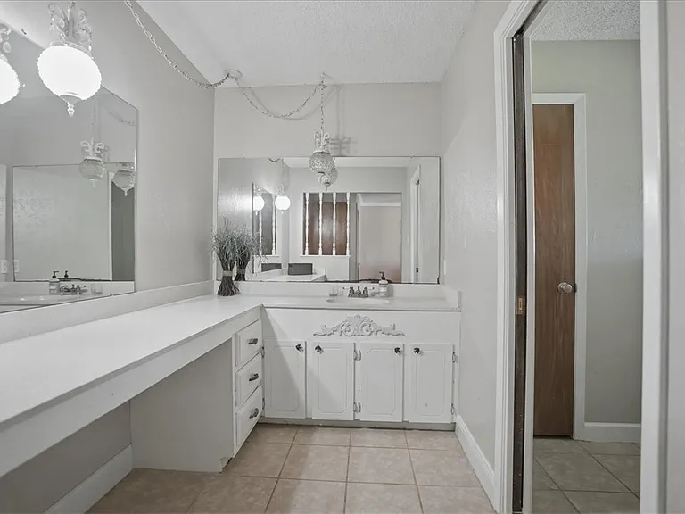 6826 Sahara Dr — Photo 35
