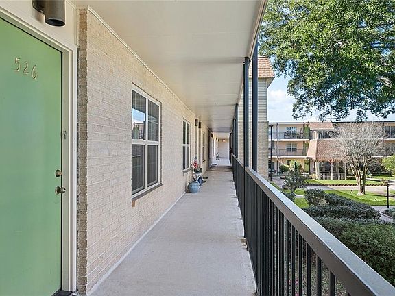 3rd image of 2712 Whitney Pl APT 526