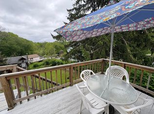 22 Bowhay Hill Rd #22, Branford, CT 06405