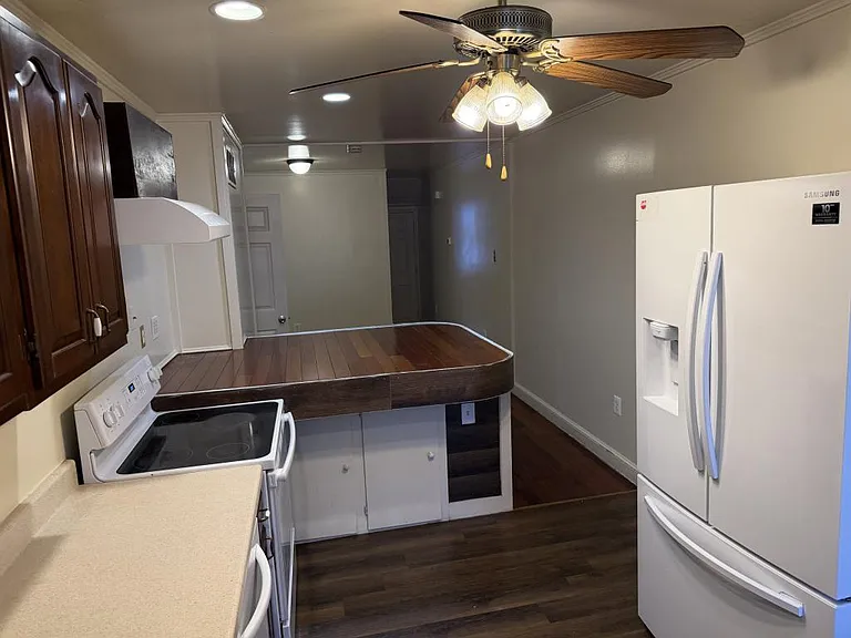 636 S Monroe St — Photo 13