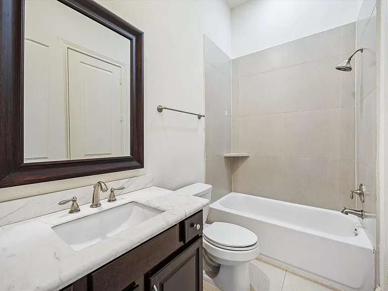 1407 Knox St — Photo 19