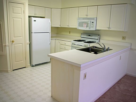 New frige, microwave, & disp