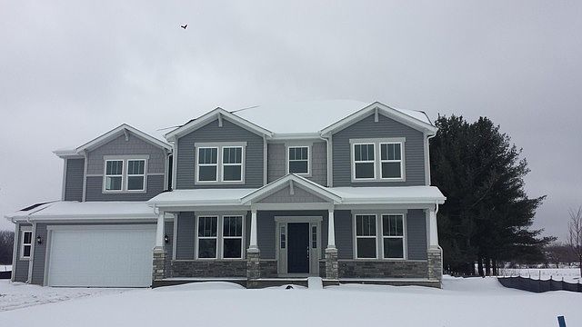 2nd image of 1983 Sycamore Ln