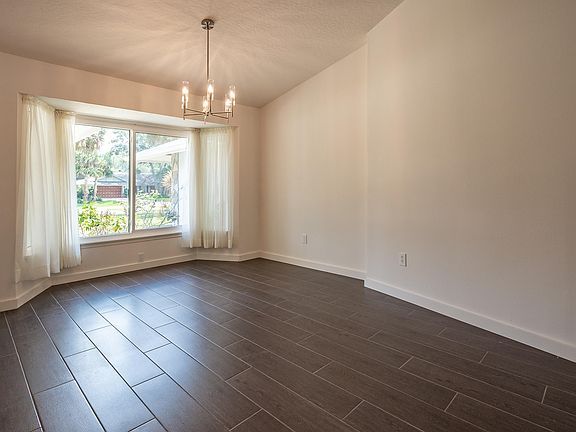 5th image of 2350 Polonius Ln