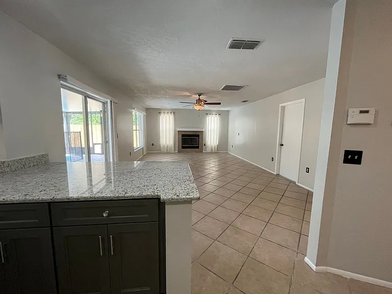 820 Stonechapel Ct — Photo 8