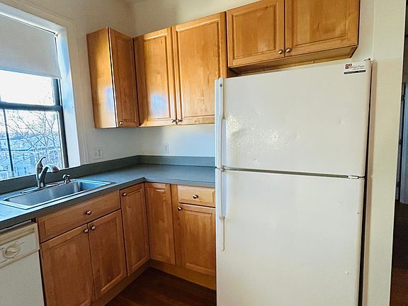5th image of 116 W Pearl St #3