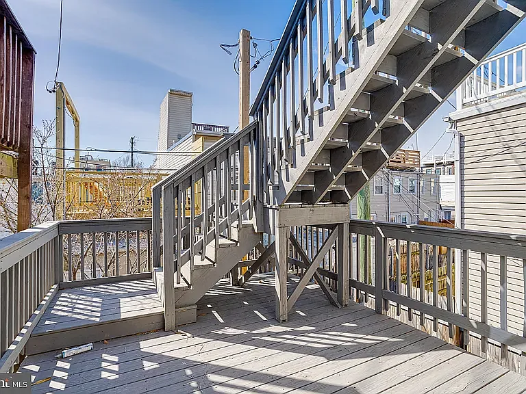 616 S Luzerne Ave — Photo 36