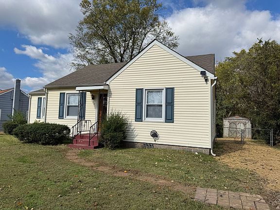 2nd image of 105 Delmar Dr