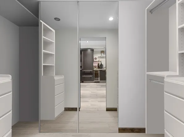 142 East 16th Street image 7 of 15