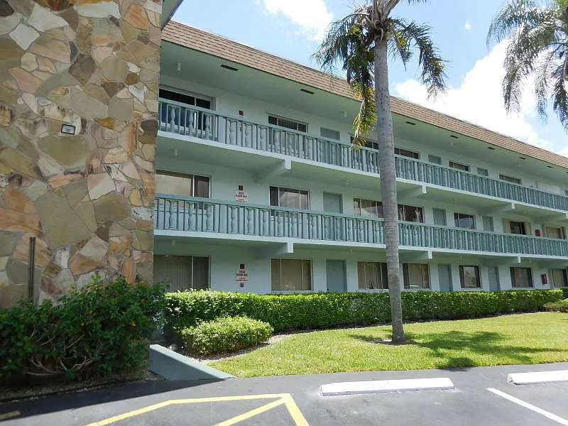 2000 Springdale Blvd #203