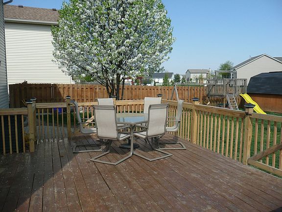 3rd image of 901 Brittany Dr