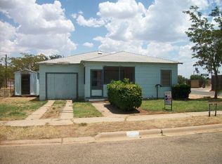 1715 Henderson St, Sweetwater, TX 79556