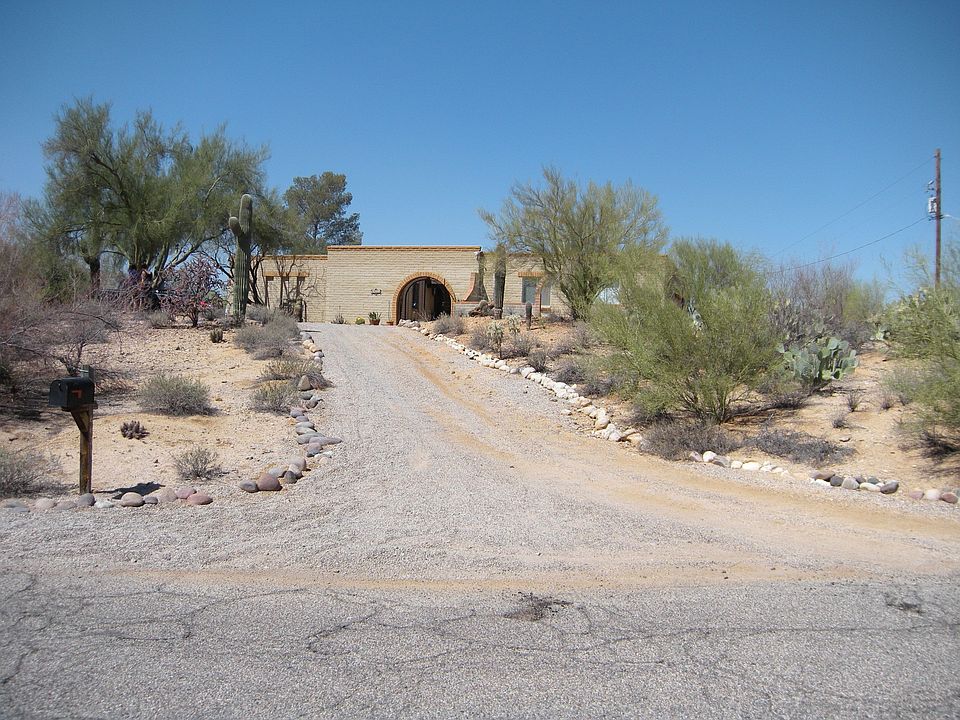 Front of property from Street, end of Cul-de-sac