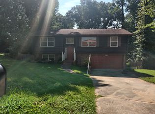 3626 River Hills Dr, Ellenwood, GA 30294