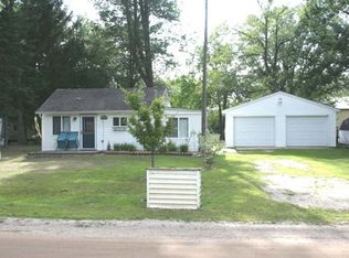 1425 Russell Dr, Harrison, MI