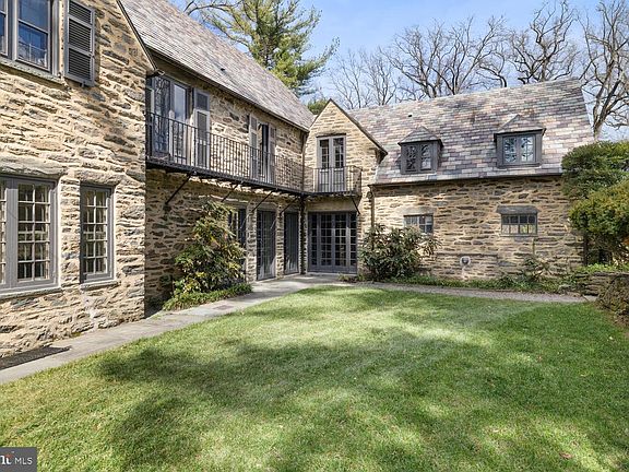 4th image of 99 E Bells Mill Rd