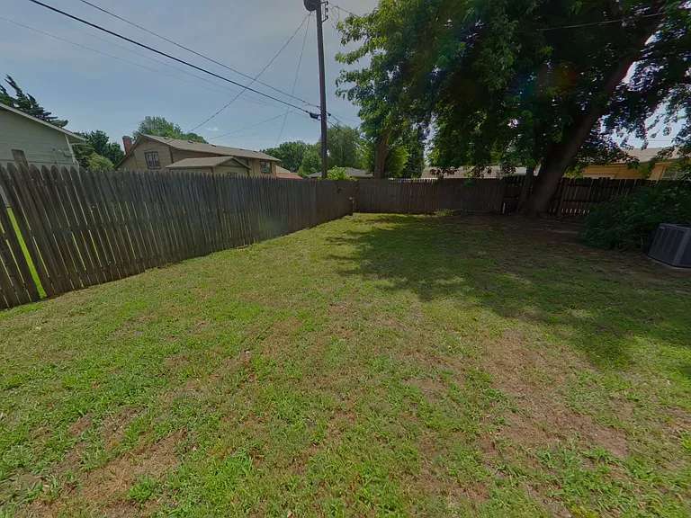 2520 N Perry Ave — Photo 14
