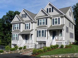 6 Robinson Rd UNIT 2, Lexington, MA 02420