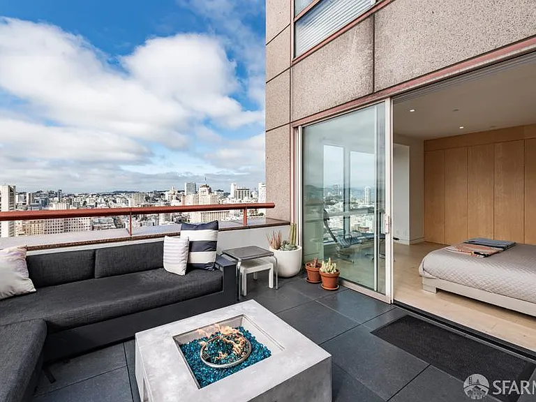 333 Bush St #4006 — Photo 36