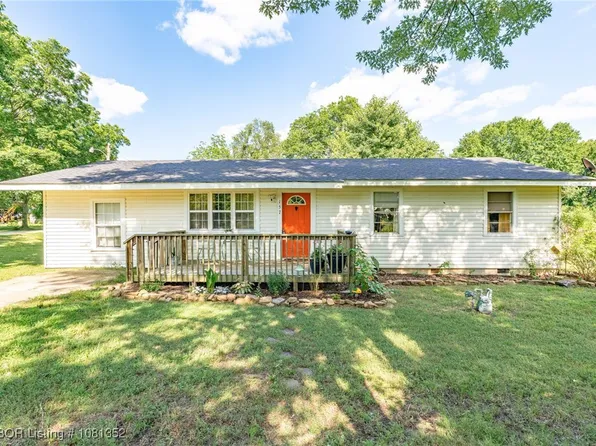 157 S Wood St, Magazine, AR 72943